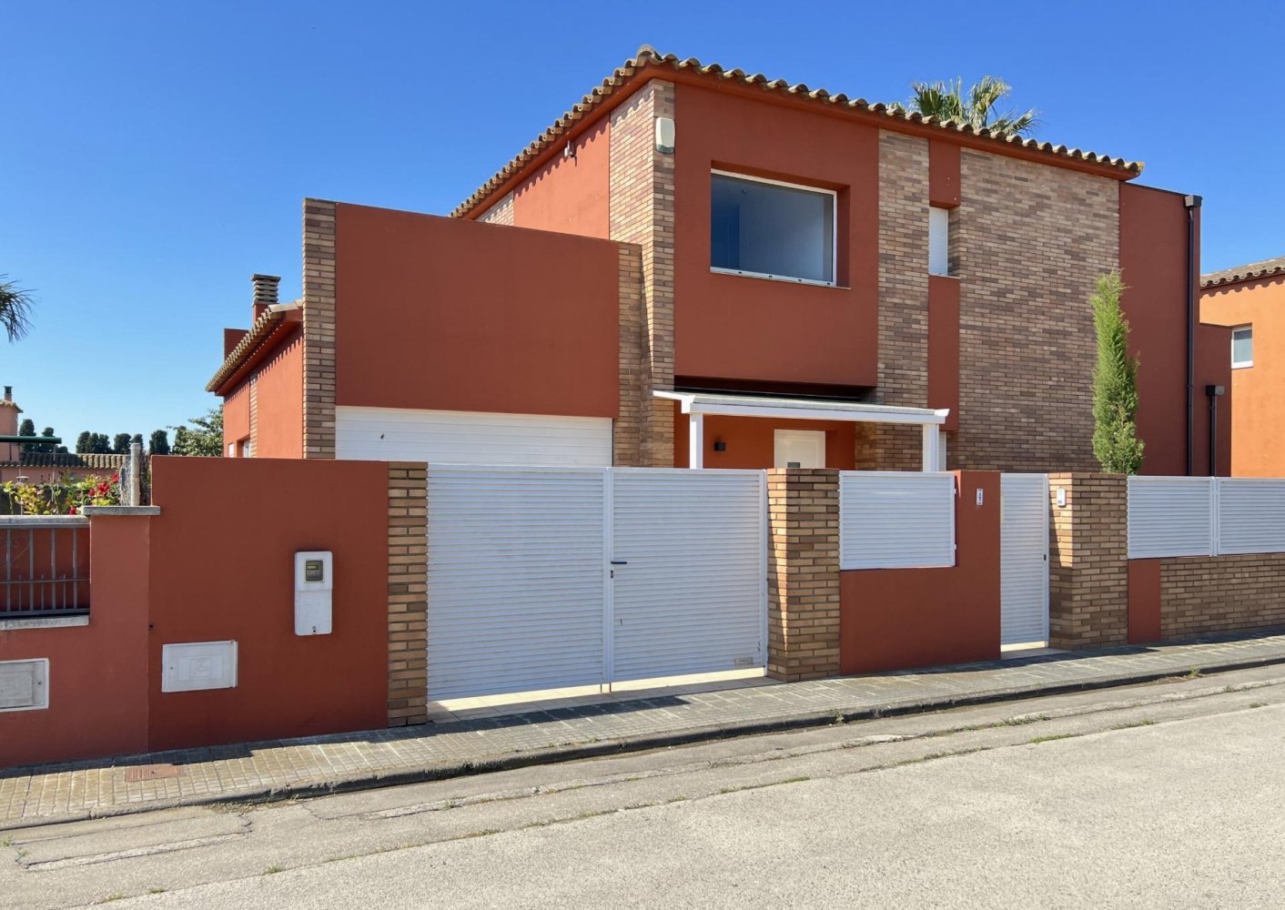 4 bedrooms House in Girona, Spain No. 140119