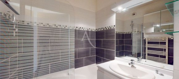 2 bedrooms Apartment in Le Plessis-Robinson, France No. 325399 7