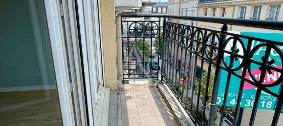 2 bedrooms Apartment in Le Plessis-Robinson, France No. 325399 2