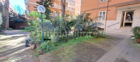 2 Schlafzimmer Wohnung in Rome, Italy, Nr. 216967 3