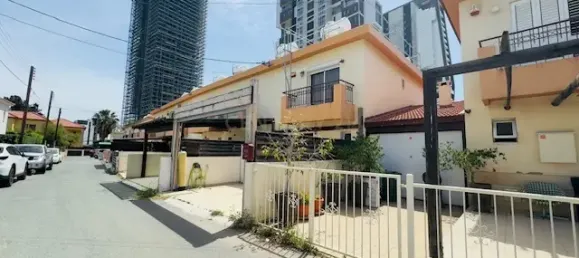 2 bedrooms Villa in Germasogeia, Cyprus No. 4560 2