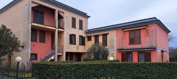 Dúplex de 3 habitaciónes en Tradate, Italy No. 315062 8