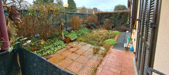 Dúplex de 3 habitaciónes en Tradate, Italy No. 315062 3