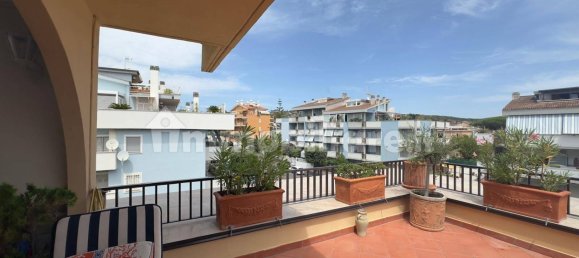 3 bedrooms Penthouse in Santa Marinella, Italy No. 273961 6