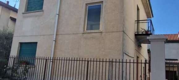 Villa de 5 dormitorios en Giussano, Italy No. 364330 3