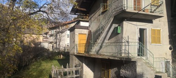 Дом с 4 комнатами в Брешиа, Италия № 158879 6