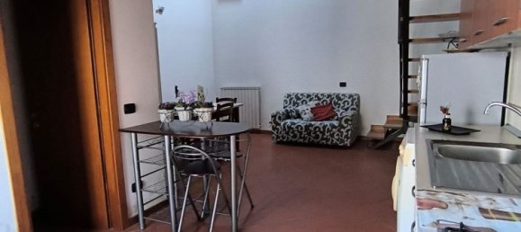 2 rooms Duplex in Montalcino, Italy No. 307645 5