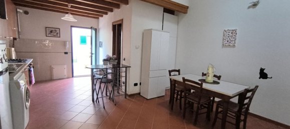 2 rooms Duplex in Montalcino, Italy No. 307645 2