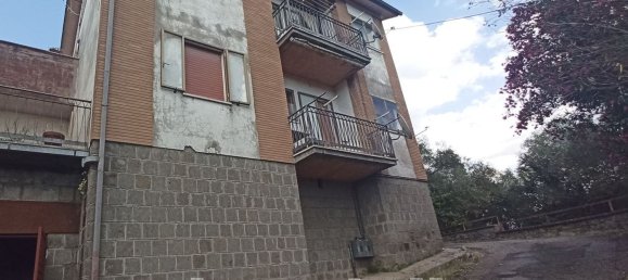 4 rooms Apartment in Viterbo, Italy No. 32141 18