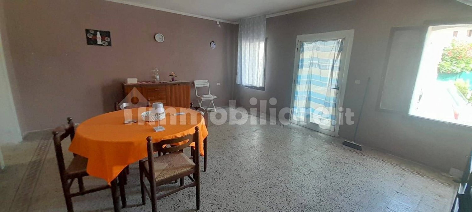 4 bedrooms House in Sernaglia della Battaglia, Italy No. 151632