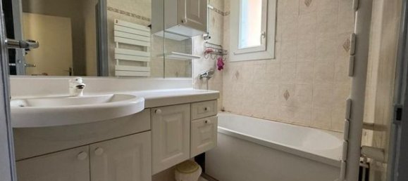 Casa de 4 dormitorios en Mercuer, France No. 305071 6