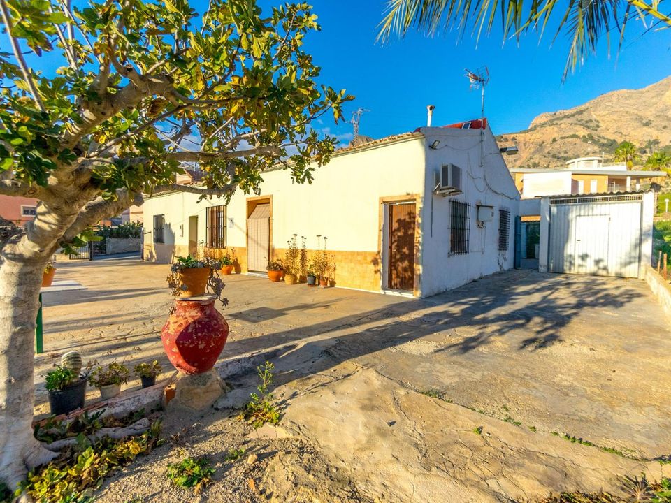 Дом с 4 спальнями в Аликанте, Испания № 185163