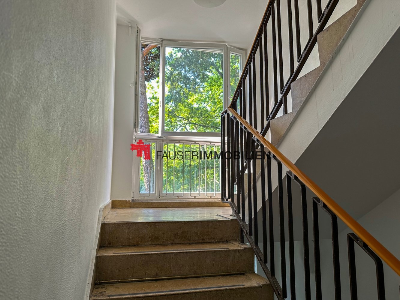 674m² Commercial property in Grunewald, Germany No. 89444