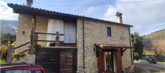 3-Zimmer Villa in Fermignano, Italy, Nr. 310636 2