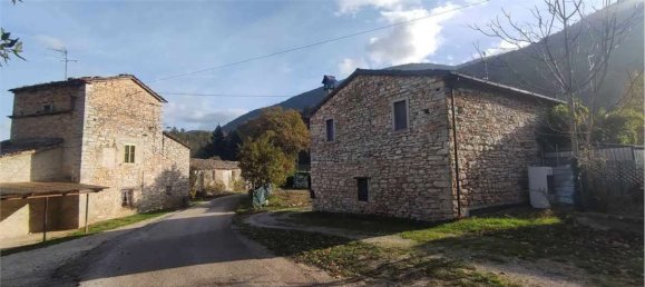 3-Zimmer Villa in Fermignano, Italy, Nr. 310636 4