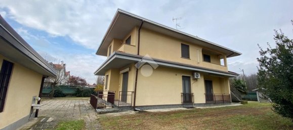 7-salle Maison à Samarate, Italy No. 163809 36