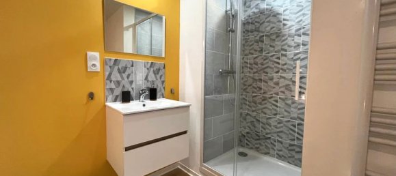 5 bedrooms Building in Valenciennes, France No. 94628 6