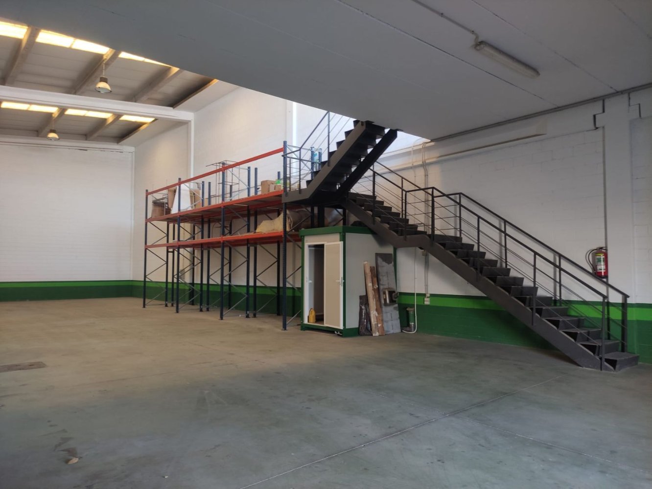  مستودع في Cartuja Baja, Spain 400متر مربع رقم 253665