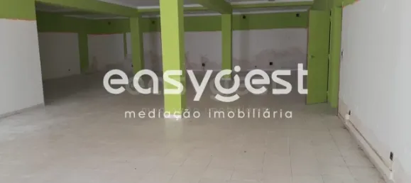 137m² Commercial property in Beja, Portugal No. 33168 3