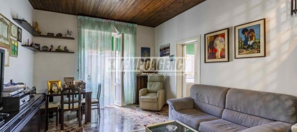 3 rooms Apartment in Monte San Giusto, Italy No. 275061 5