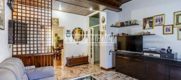 3 rooms Apartment in Monte San Giusto, Italy No. 275061 6