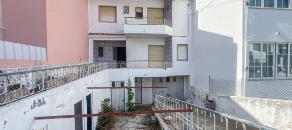 5 bedrooms House in Cascais, Portugal No. 9845 3