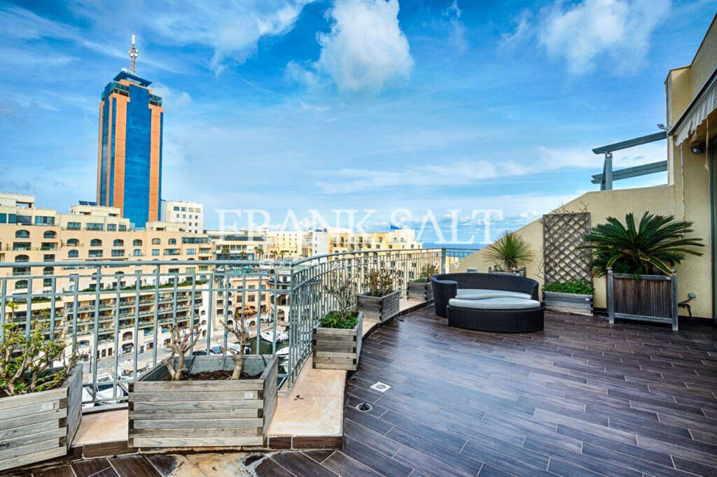 Пентхаус с 3 спальнями в Сент-Джулианс, Мальта № 6718