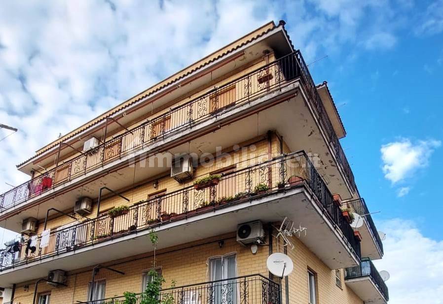 Apartamento de 3 dormitorios en Rome, Italy No. 281087