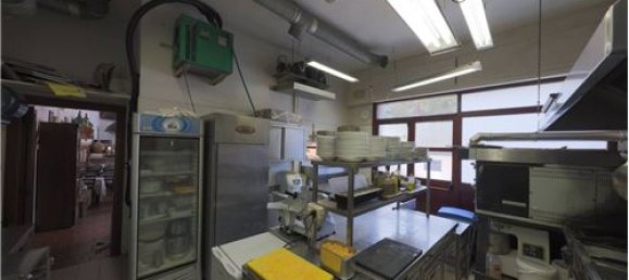 6 rooms Commercial property in Rome, Italy No. 279164 10