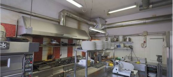 6 rooms Commercial property in Rome, Italy No. 279164 8