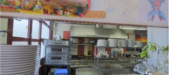 6 rooms Commercial property in Rome, Italy No. 279164 12