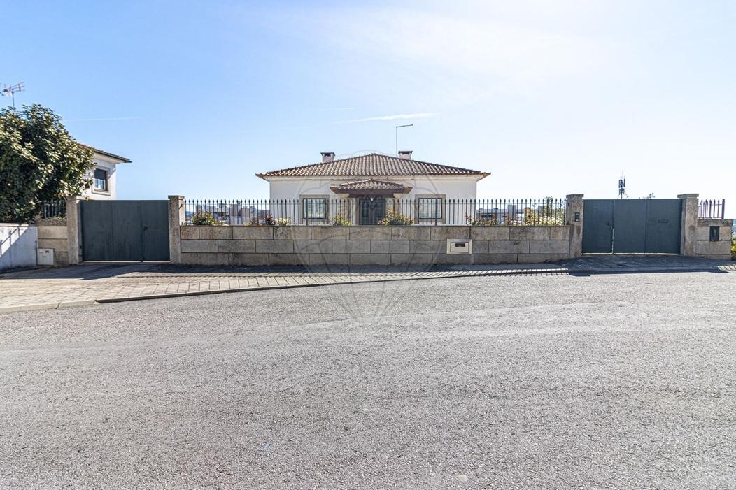 6 bedrooms House in Vila Real, Portugal No. 170254