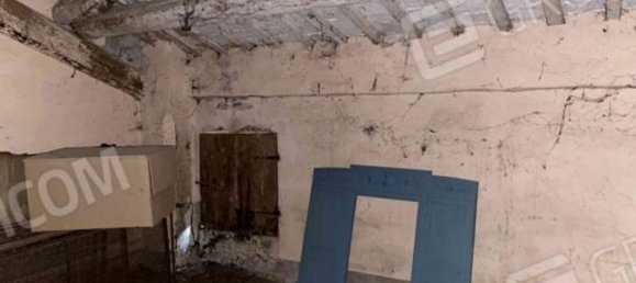 Apartamento de 9 habitaciónes en Ferrara, Italy No. 19549 16