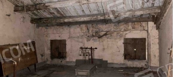 Apartamento de 9 habitaciónes en Ferrara, Italy No. 19549 14