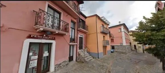 Квартира с 10 комнатами в Сатриано ди Лукания, Италия № 177421 5