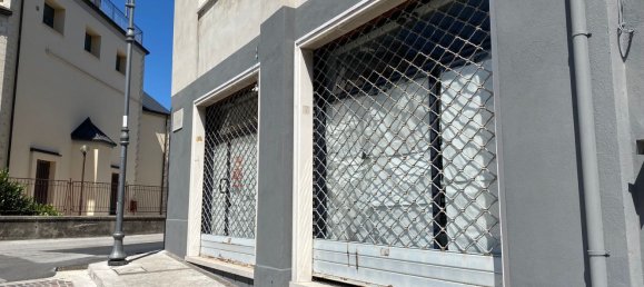 Propiedad comercial en Lioni, Italy 318 m² No. 255010 5