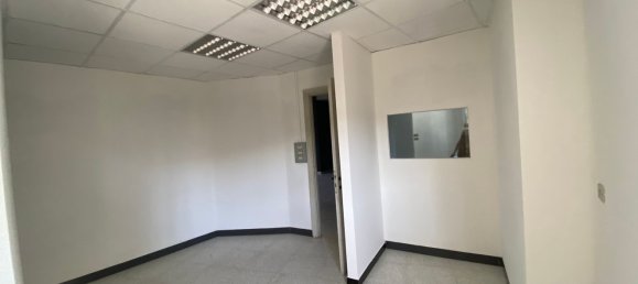 Propiedad comercial en Lioni, Italy 318 m² No. 255010 16