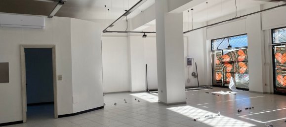 Propiedad comercial en Lioni, Italy 318 m² No. 255010 3