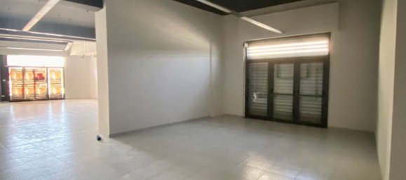 Propiedad comercial en Lioni, Italy 318 m² No. 255010 17