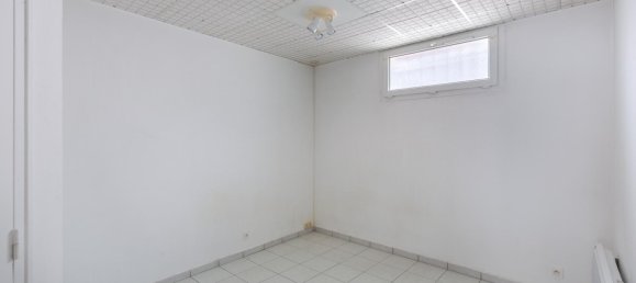 1 bedroom Apartment in Blois, France No. 225943 6