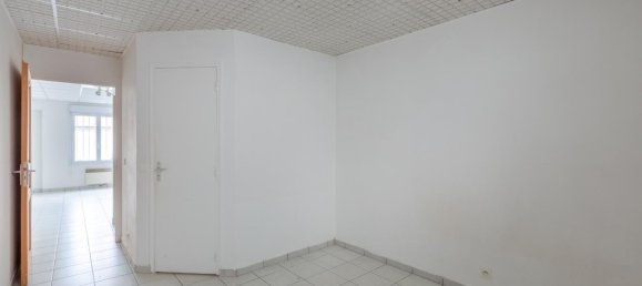 1 bedroom Apartment in Blois, France No. 225943 4