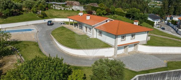 4 bedrooms House in Guimaraes, Portugal No. 178748 2
