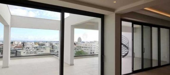 4 bedrooms Penthouse in Limassol, Cyprus No. 19310 4