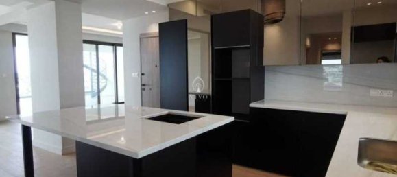 4 bedrooms Penthouse in Limassol, Cyprus No. 19310 3