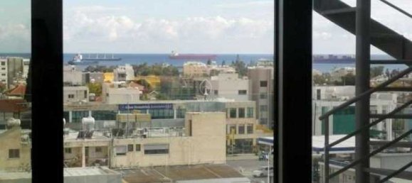 4 bedrooms Penthouse in Limassol, Cyprus No. 19310 7