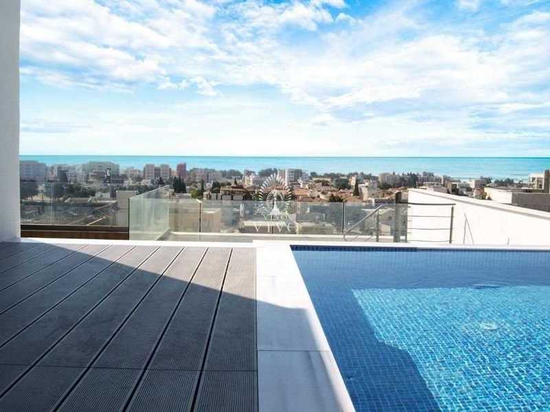 4 bedrooms Penthouse in Limassol, Cyprus No. 19310