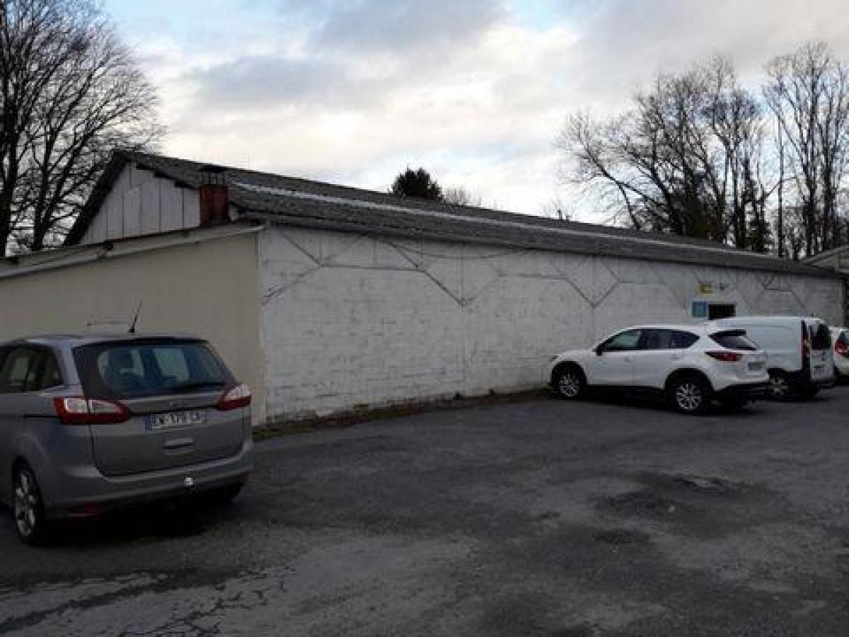 350m² Office in Doingt, France No. 17172