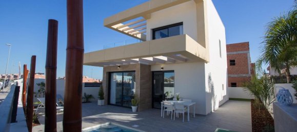 3 bedrooms Villa in Los Montesinos, Spain No. 12764 2