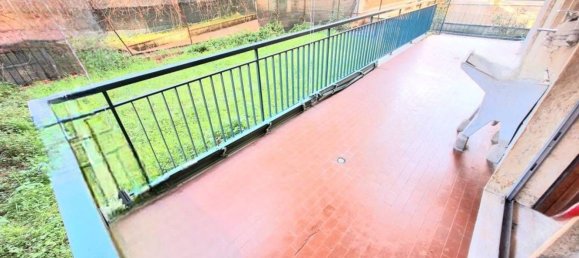 4-salle Appartement à Florence, Italy No. 48390 8