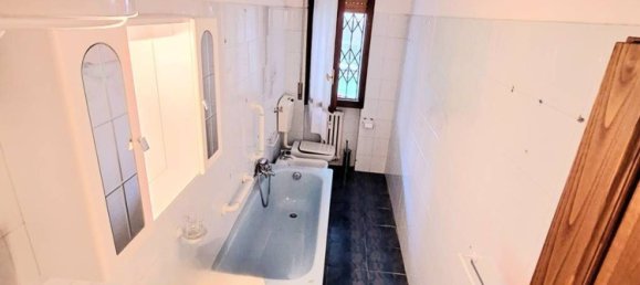 4-salle Appartement à Florence, Italy No. 48390 21